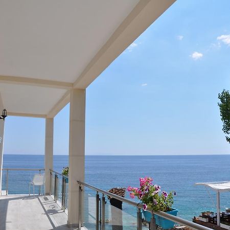 Guesthouse Riviera "Xh&M" Dhërmi Екстериор снимка