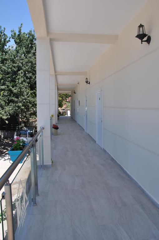 Guesthouse Riviera "Xh&M" Dhërmi Екстериор снимка